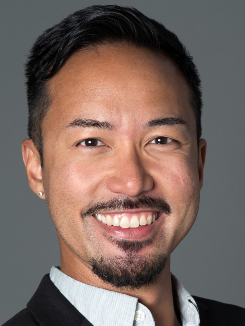 Justin Saint headshot